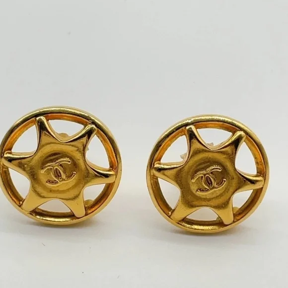 SALE! Authentic CHANEL Coco Mark Vintage Gold Plated Star Motif Earrings W Box - Picture 8 of 11